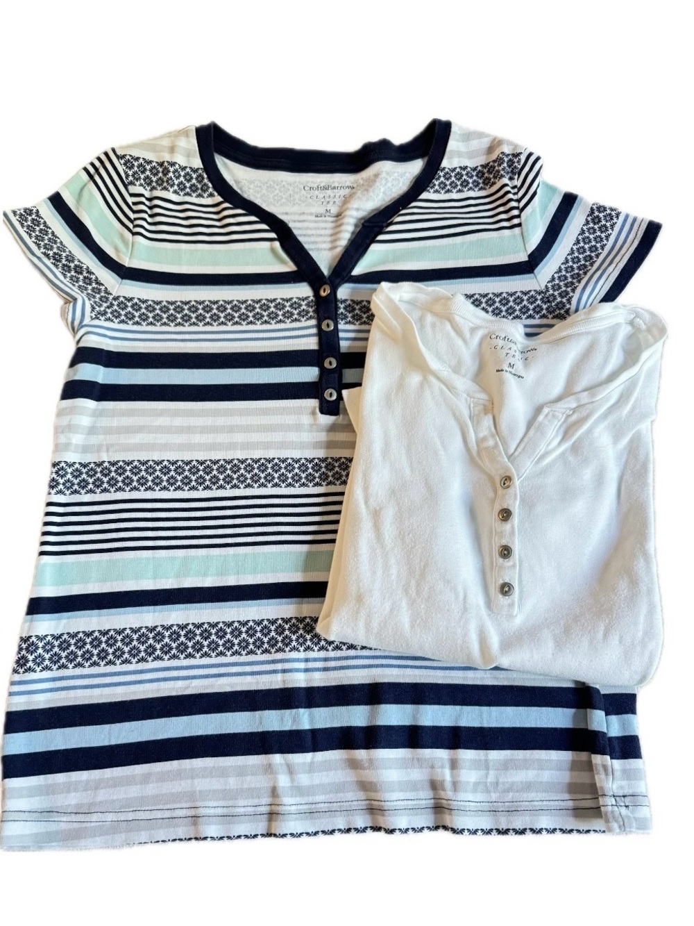 2 Croft & Barrow Classic Tee Blue Striped & White Short Sleeve Henley Tops M